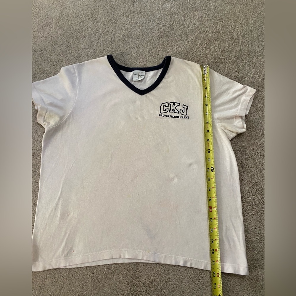 “Calvin Klein Jeans” White T-Shirt w/ Black Trim- Size: L - Picture 8 of 9